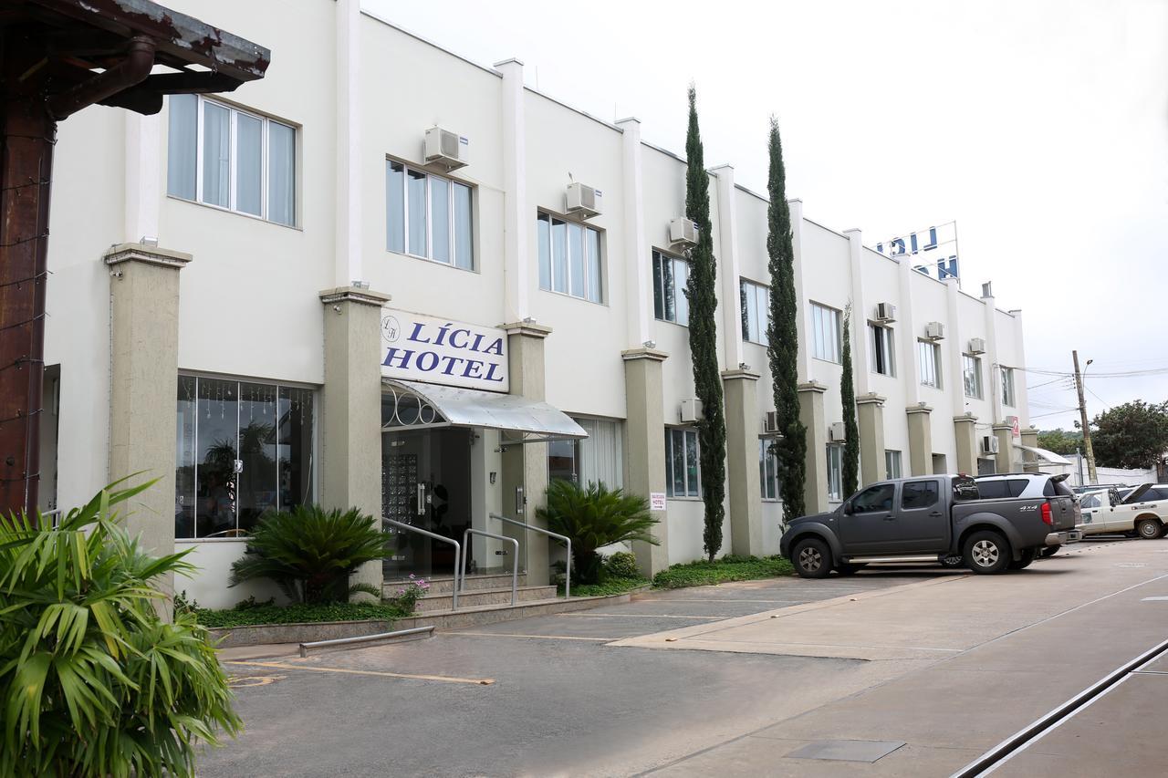 Licia Hotel Joao Pinheiro Exterior foto
